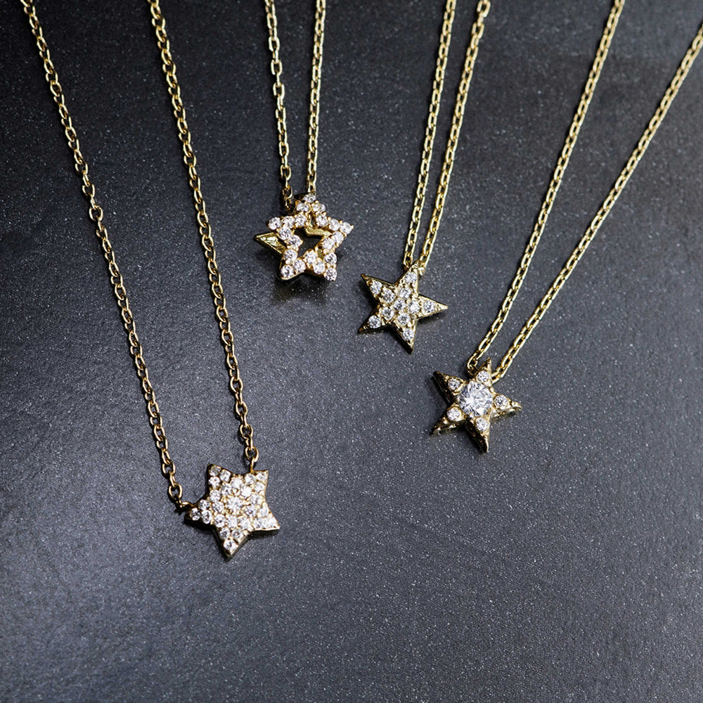 
          
          Load image into Gallery viewer, Star Origami Diamond Necklace
          
          