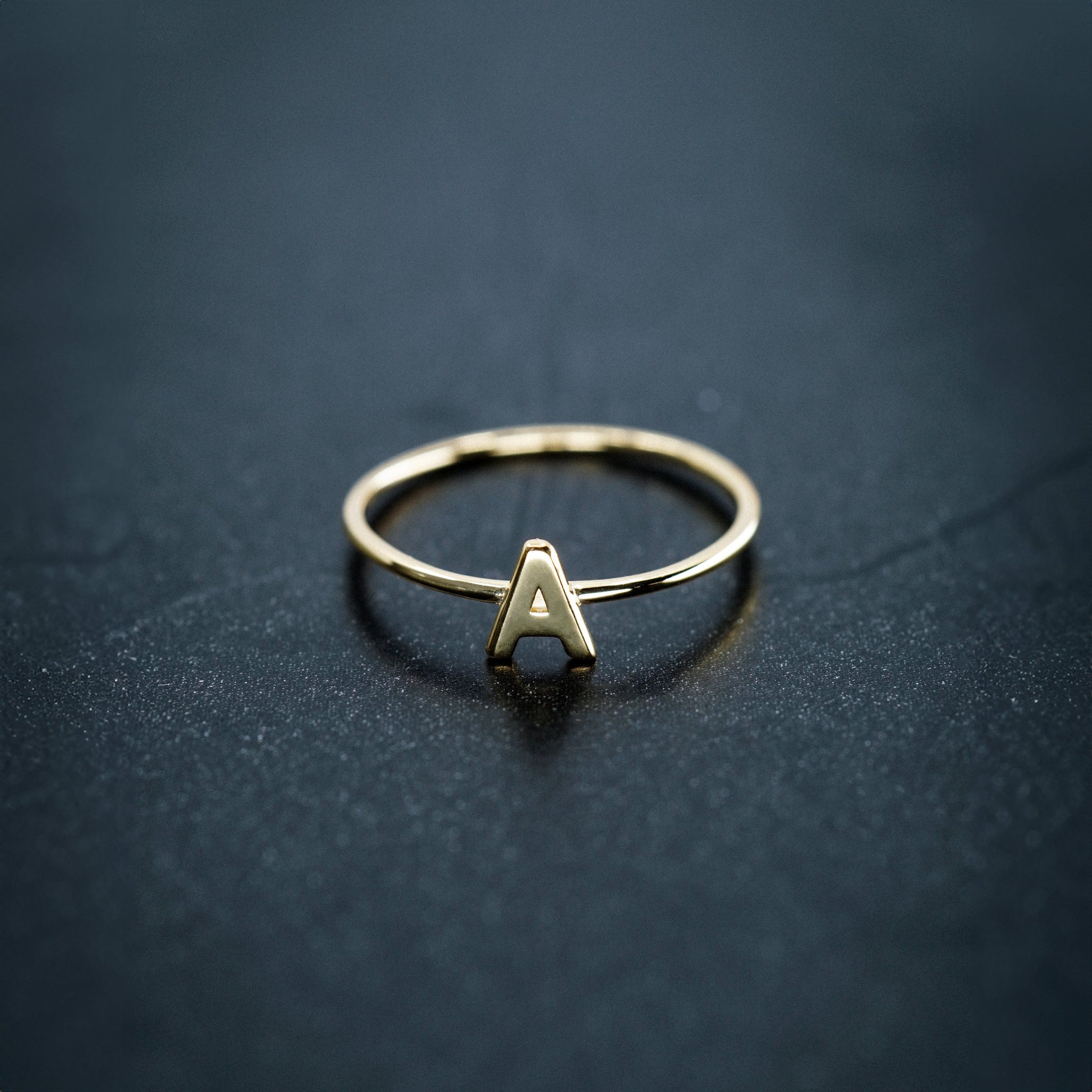 A Initial Letter Line Gold Ring