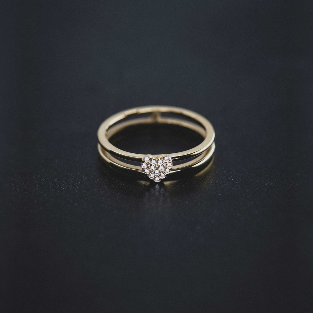 
          
          Load image into Gallery viewer, Heart Diamond Gold Ring
          
          