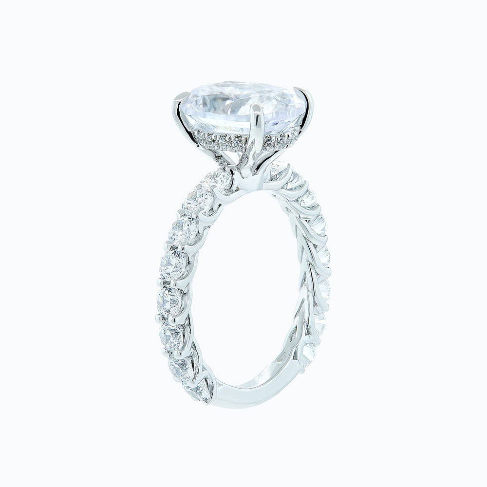 
          
          Load image into Gallery viewer, Hanna Oval Pave Diamonds Ring
          
          