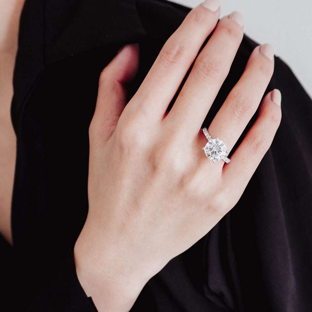 
          
          Load image into Gallery viewer, Amalia Lab Created Diamond Round Pave Diamonds 18k White Gold Ring
          
          